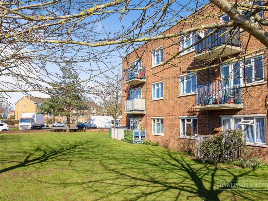 Eastcote Avenue, West Molesey, 2 bedroom, Apartment Ground Floor